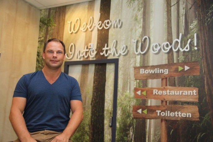 Antoine Post in het nieuwe bowlingcentrum