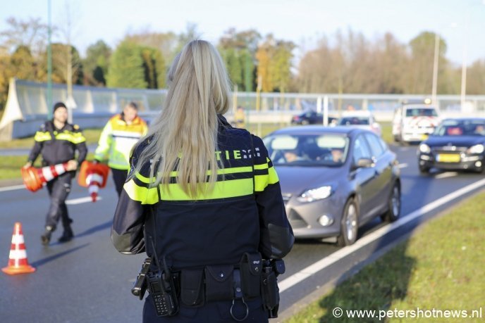 Agente controleerde op handsfree bellen en gordels direct.