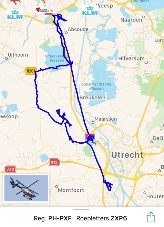 De route van de politiehelikopter tijdens de achtervolging