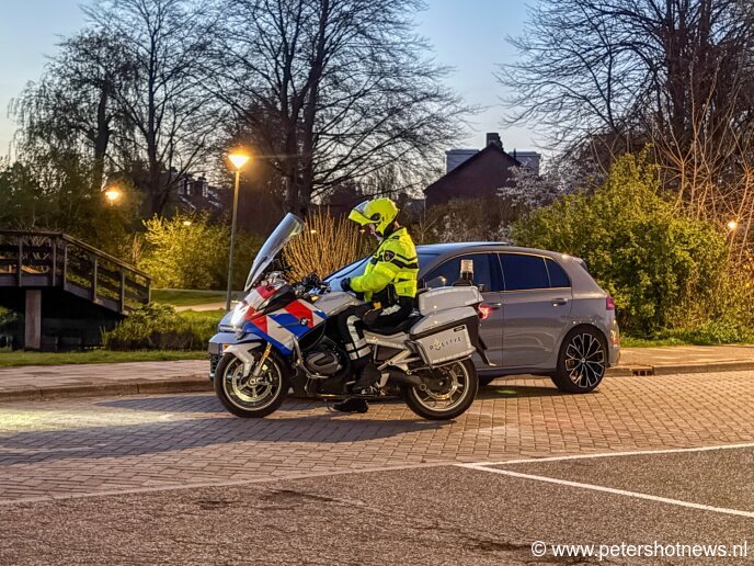 Politiehelikopter zoekt boven Mijdrecht