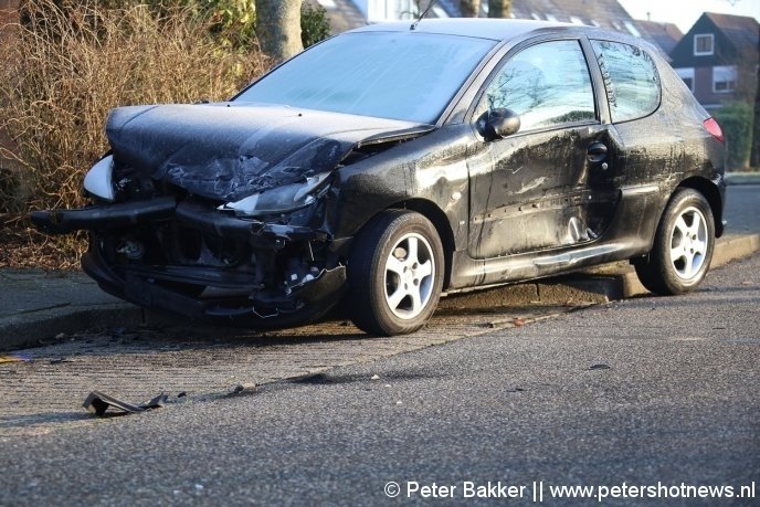 De auto op de Roerdomp