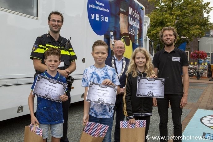 3e prijs Finn (links), 1e prijs Bart (midden) en 2e prijs Lisa (rechts)