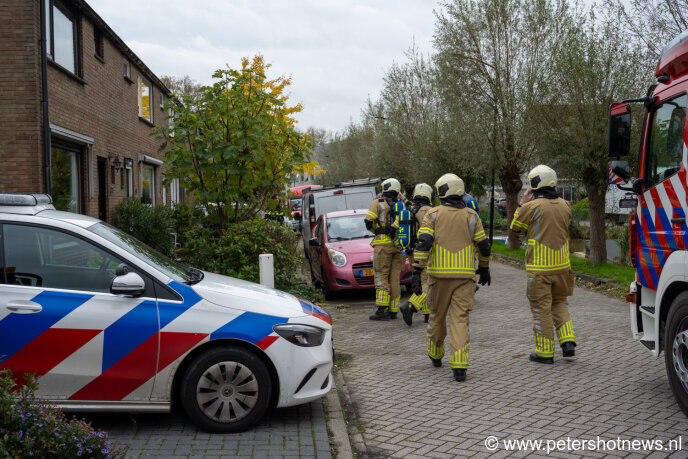 Brandweer Wilnis in actie voor rook van lekdetectie