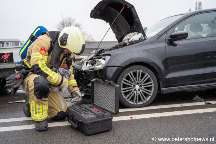 Ongeluk op N201 veroorzaakt lange file, auto verliest gastank